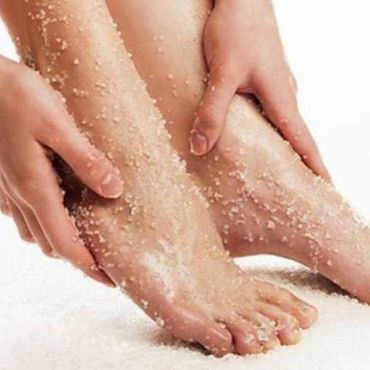 Foot Scrub & Foot Massage