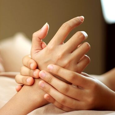 Hand Scrub & Hand Massage